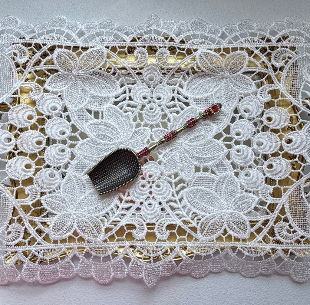Love & Light Mystery Scoop