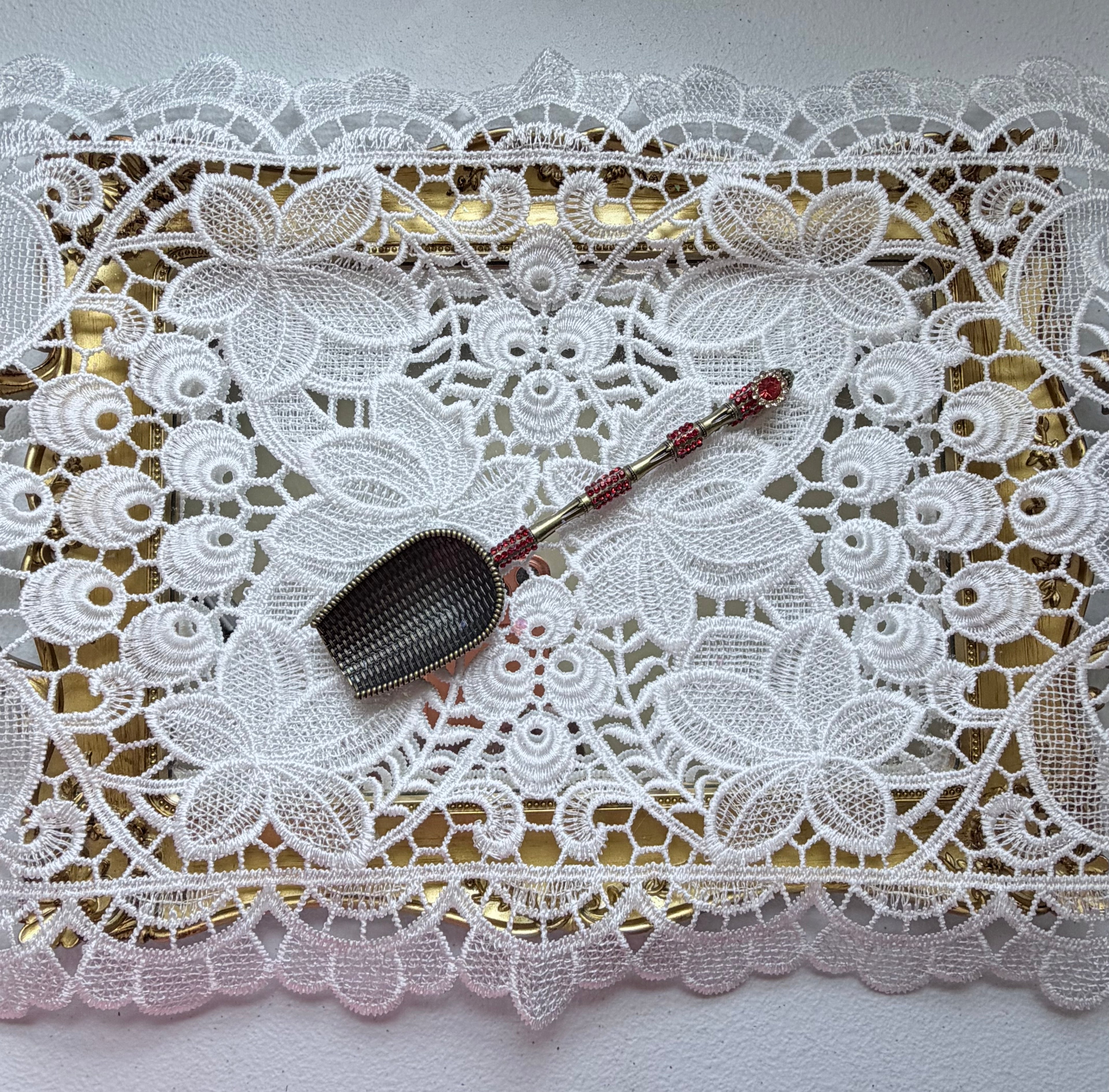 Love & Light Mystery Scoop